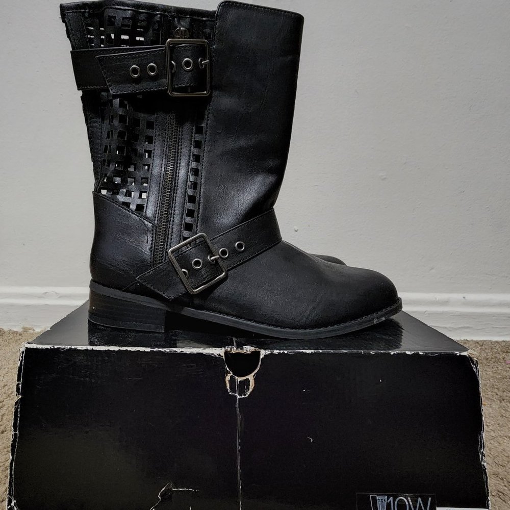 Torrid Black Cut Out MOTTO Boots